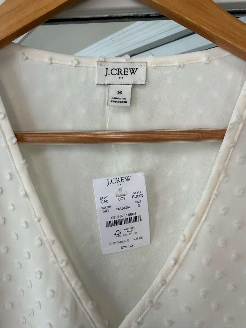 J. Crew NWT Ivory Swiss Dot V-Neck Long Sleeve Blouse. Flowy and Feminine.